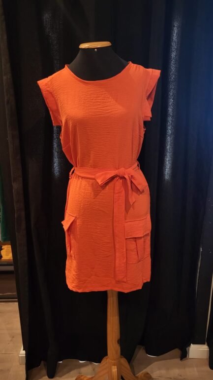 Vestido laranja curto